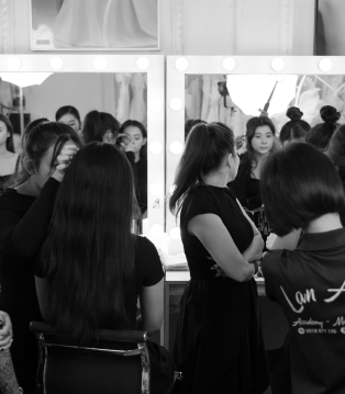  Đào Tạo Makeup Chuyên Nghiệp – Nâng Tầm Tay Nghề